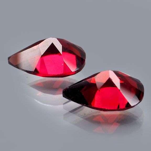 Mesmerizing 4.65ct dark red Garnet pair