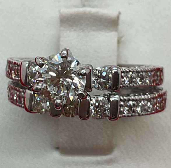 CERTIFIED 14K WHITE GOLD AND DIAMOND WEDDING SET