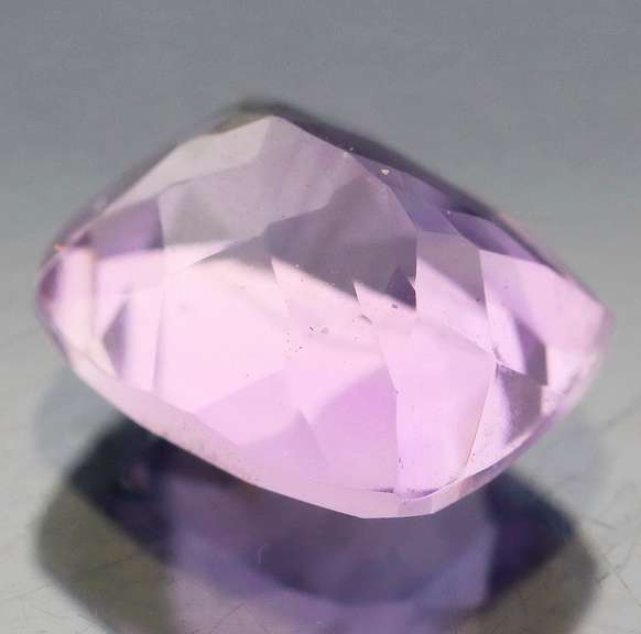 Brilliant 3.05ct violet Amethyst