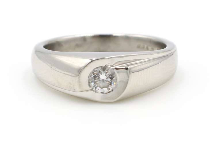 Majestic Platinum Diamond Solitaire Ring