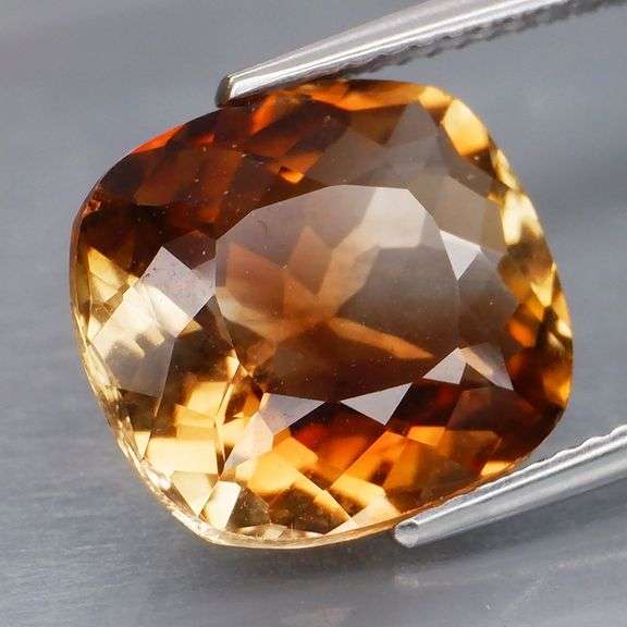 Premium 7.11ct bi-color Imperial Topaz