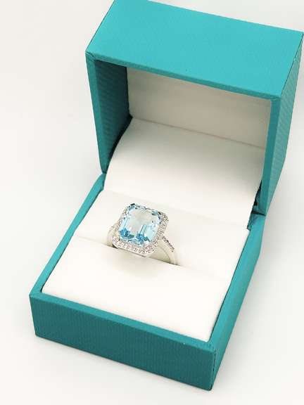 Absolutely Stunning 7.00 Carats Rectangular Sky Blue Topaz & White Topaz Sterling Sliver Ring