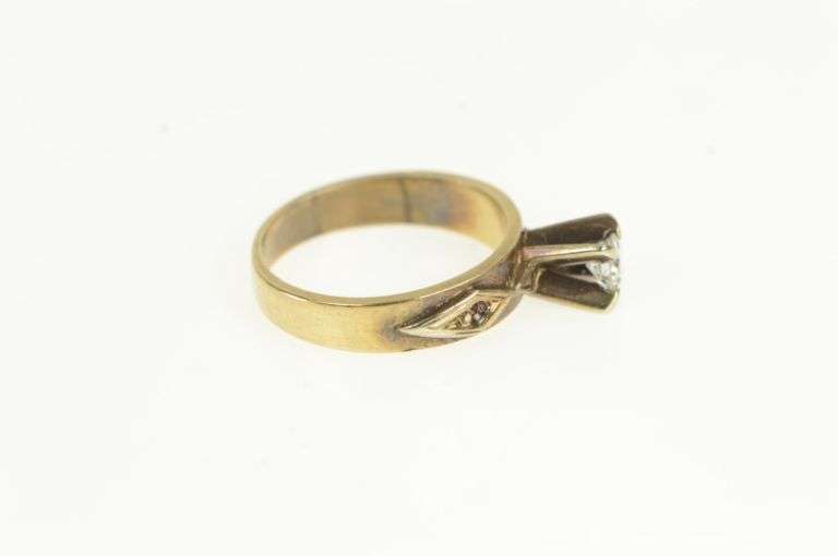 14K Yellow Gold 0.18 Ct Art Deco Diamond Solitaire Engagement Ring