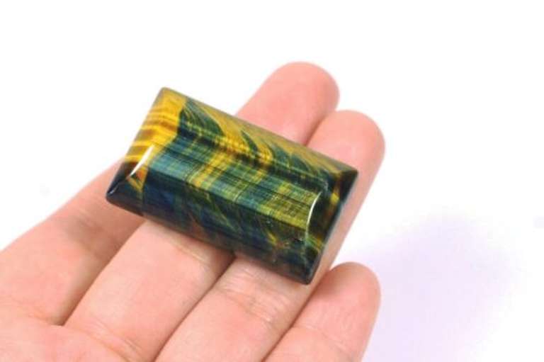 Dramatic 83ct Tiger Eye cabochon
