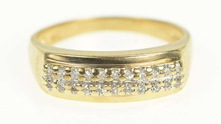 14K Yellow Gold 0.25 Ctw Diamond Squared Wedding Band Ring