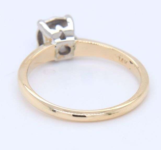 Vintage Round Brilliant Cut Diamond Engagement Ring