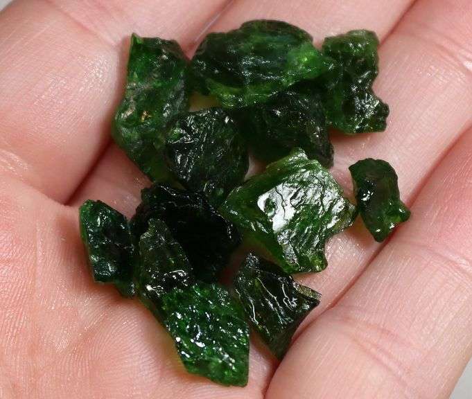 Rich forest green 49ct rough Chrome Diopside set
