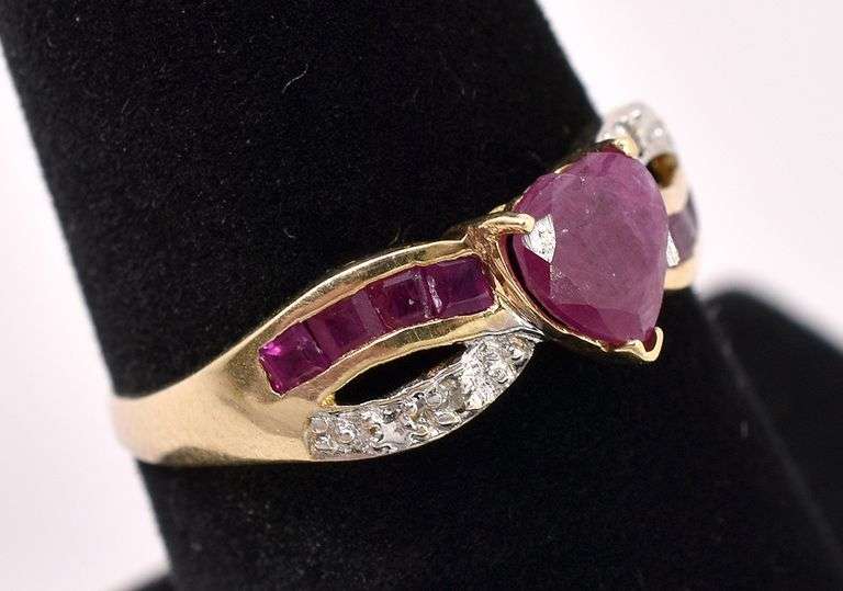 Stunning Ruby Ring In Yellow Gold