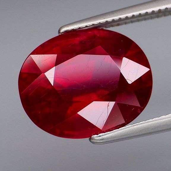 Fantastic 5.20ct oval cut rich blood red Ruby