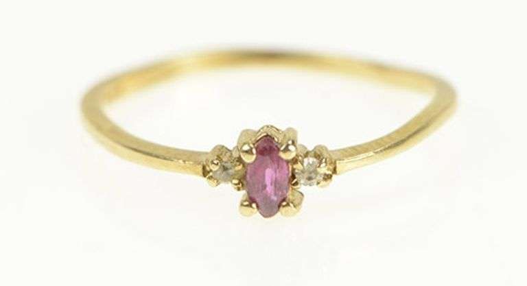 10K Yellow Gold Ruby Diamond Accent Vintage Classic Ring