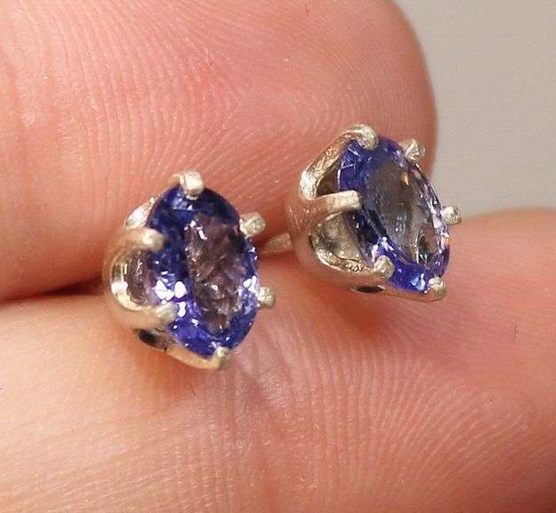 Sparkling Unheated Tanzanite stud earrings