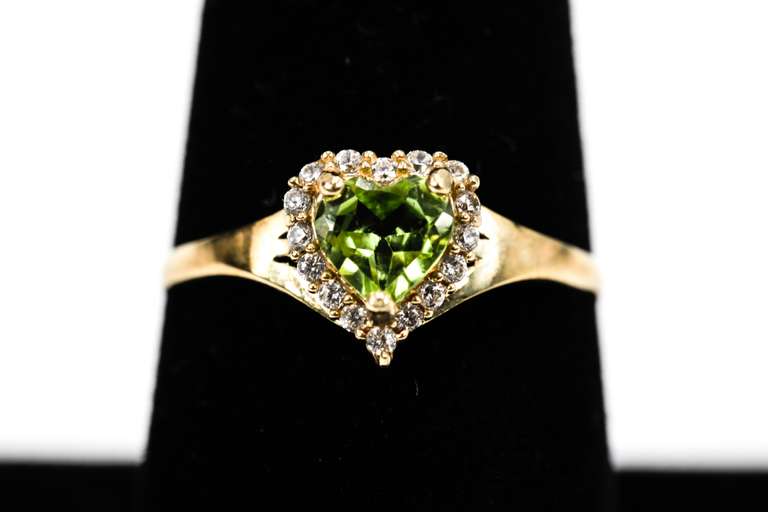 10k Yellow Gold Heart Ring w/ Peridot Natural Gemstone & Clear CZ's Size 9