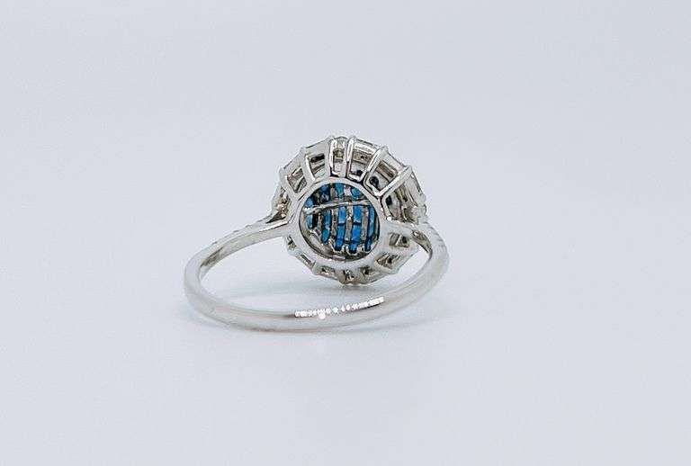 18k White Gold Gigantic Sapphire Cluster Semi-Sphere with Diamond edges and side stones