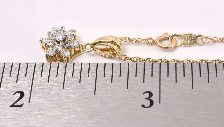 Dazzling Diamond Flower Pendant Necklace In 14K Yellow Gold