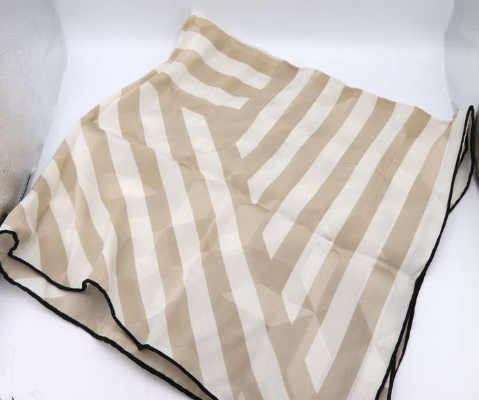 Hermes 70cm Cream & Tan Scarf