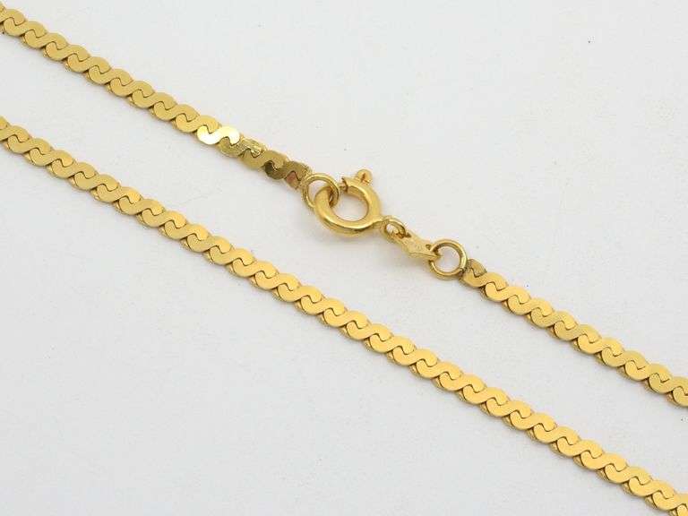 Nice "S" Link Necklace in 14K