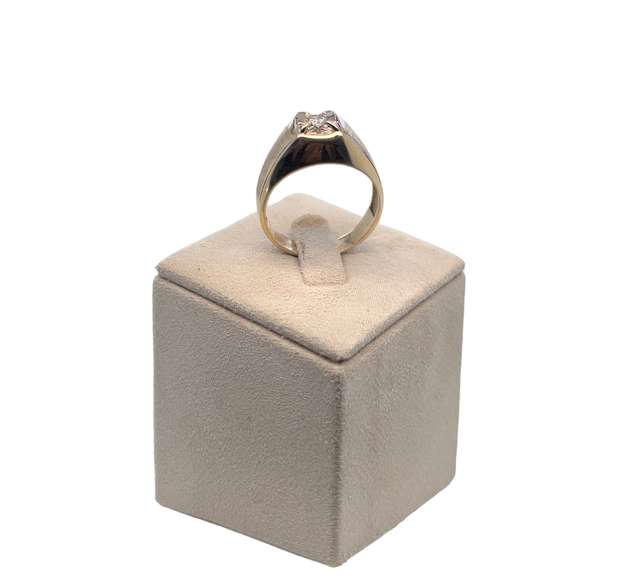 14K YELLOW GOLD JUMBO RING WITH DIAMOND