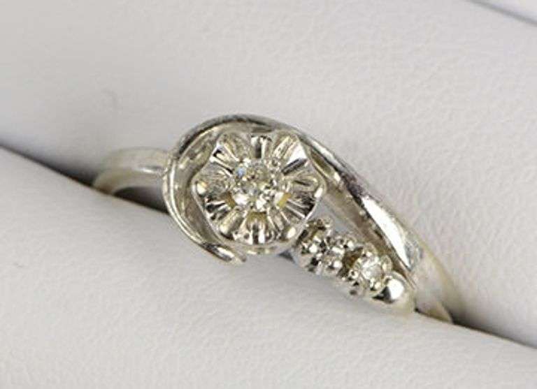 14K White Gold 1950's Diamond Asymmetrical Vintage Promise Ring