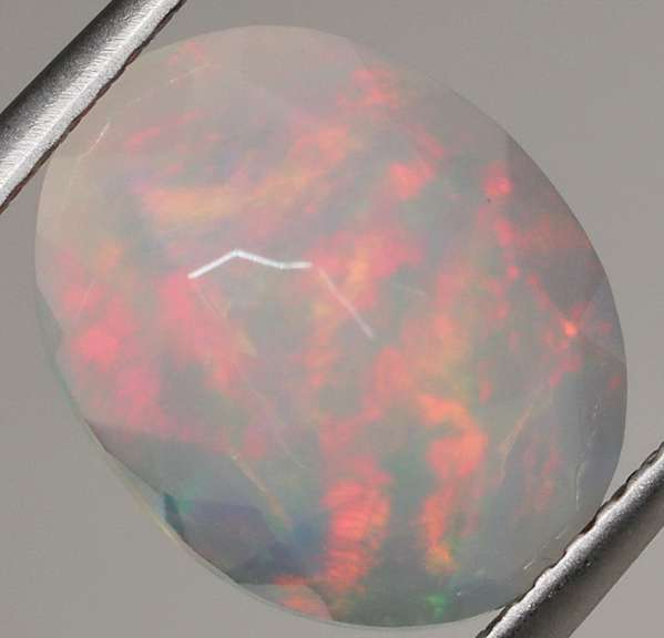 Gorgeous 2.76ct floral flashing jelly Opal