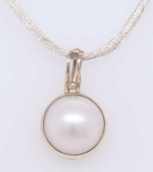 Vintage 925 Sterling Silver Pearl Pendant on Chain Necklace