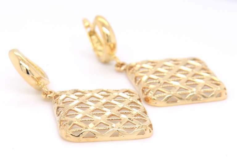 Gorgeous Yellow Gold Basket Weave Drop Dangle Earrings