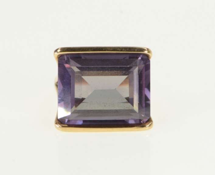 14K Yellow Gold 1940's Emerald Cut Amethyst Squared Filigree Ring