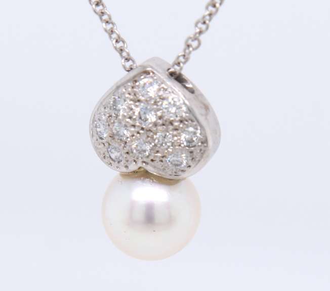 Favorite 18kt Pave Diamond Heart & Pearl Necklace