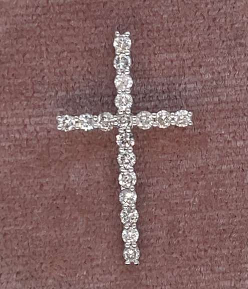 14K WHITE GOLD CROSS  WITH DIAMONDS