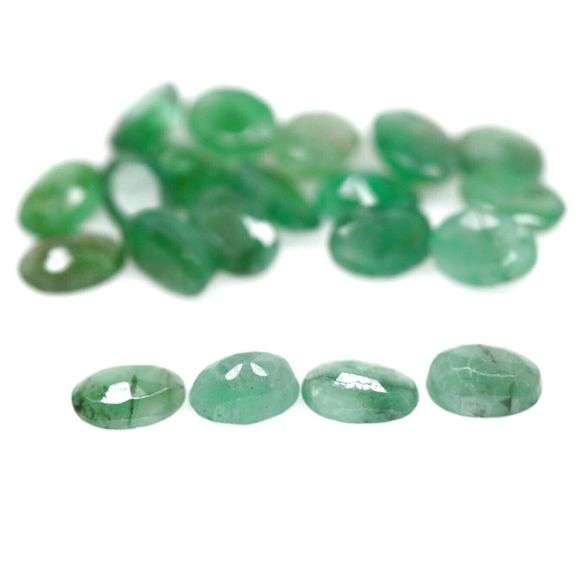 Bright emerald green 8.32ct 20pc emerald set
