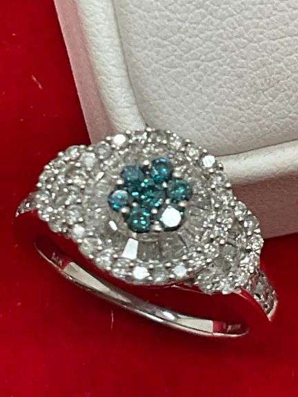 CERTIFEID BRAND NEW 14K WHITE GOLD AND DIAMOND RING