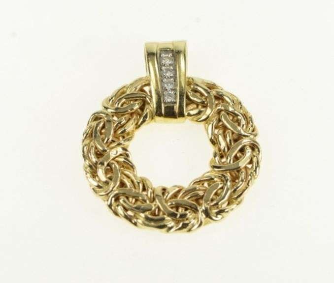 14K Yellow Gold Byzantine Link Round Circle Diamond Bar Pendant