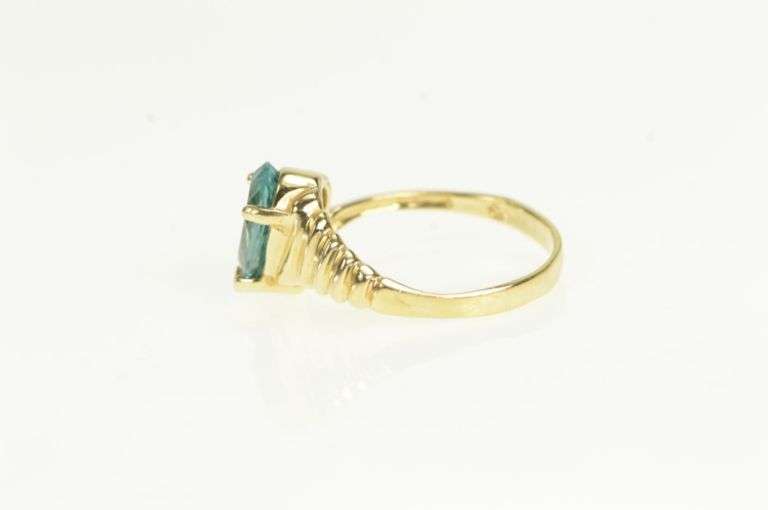 14K Yellow Gold Pear Cut Blue Topaz Scalloped Vintage Statement Ring