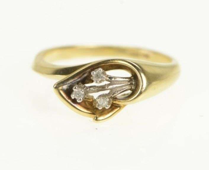 10K Yellow Gold 1950's Diamond Flower Lily Vintage Cluster Ring