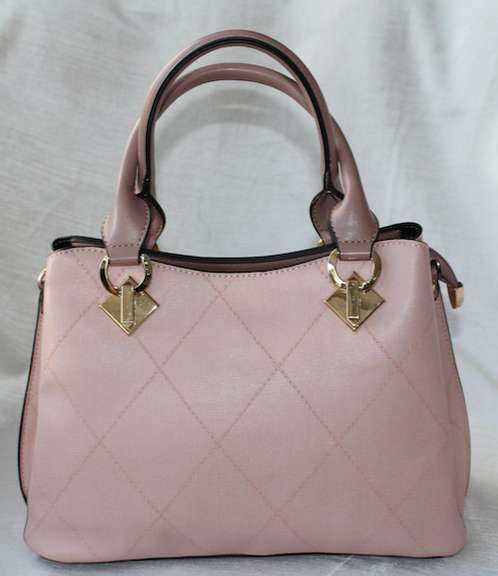 Fine Leather Bag with Designer look