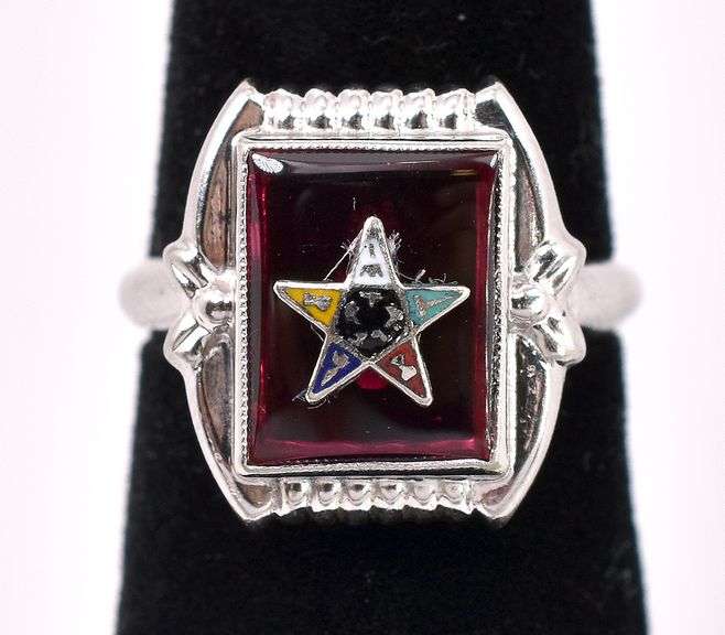 Marvelous Order Of The Star Ruby Ring In White Gold
