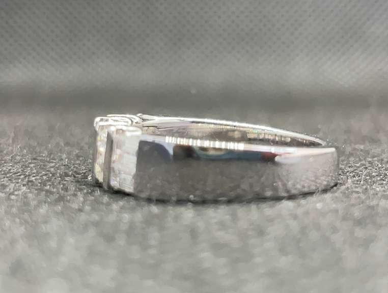 DOT DASH 0.75 C.T. T.W. BAGUETTE AND ROUND DIAMOND CHANNEL BAND IN PLATINUM