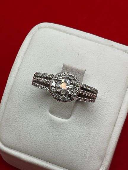 CERTIFIED BRAND NEW 14K WHITE GOLD AND DIAMOND RING