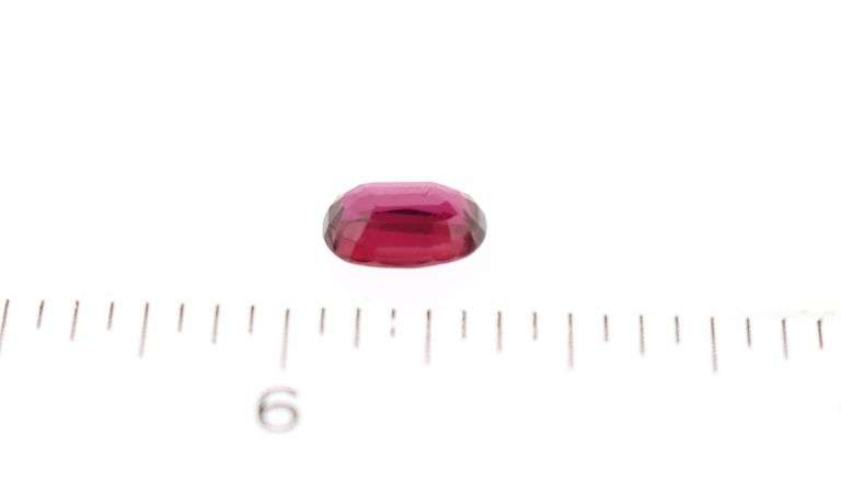ONE LOOSE NATURAL RUBY 1.25 CARAT OVAL PIGEON BLOOD