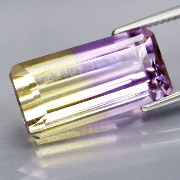 Amazing! 10.46ct bi-color unheated Ametrine