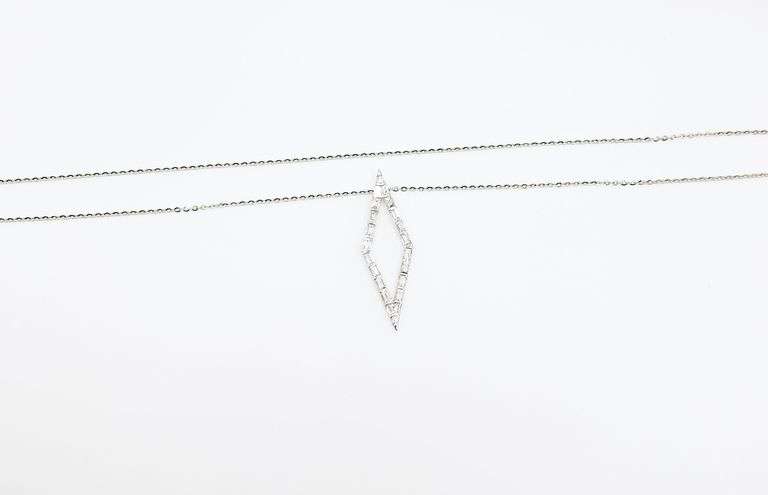 Exceptional 18kt White Gold Necklace With Spear- Shaped Diamond Pendant