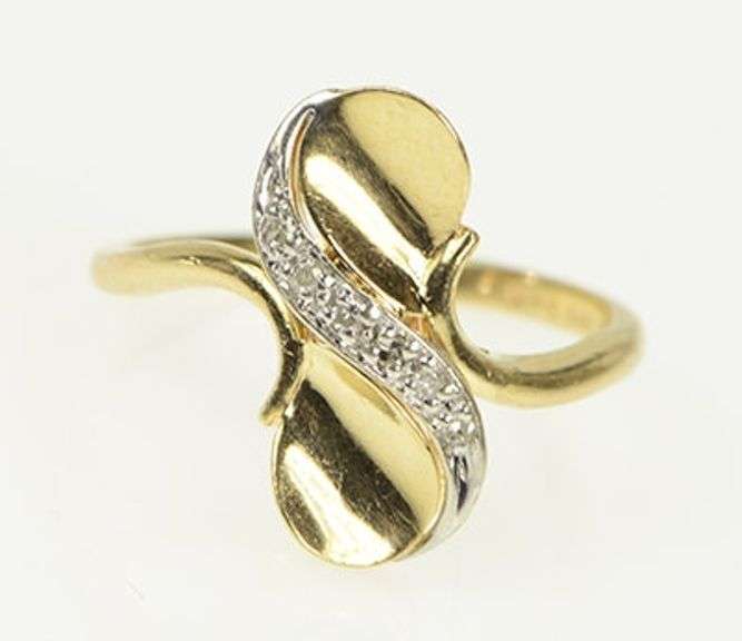 14K Yellow Gold Vintage Wavy Diamond Curvy Statement Ring