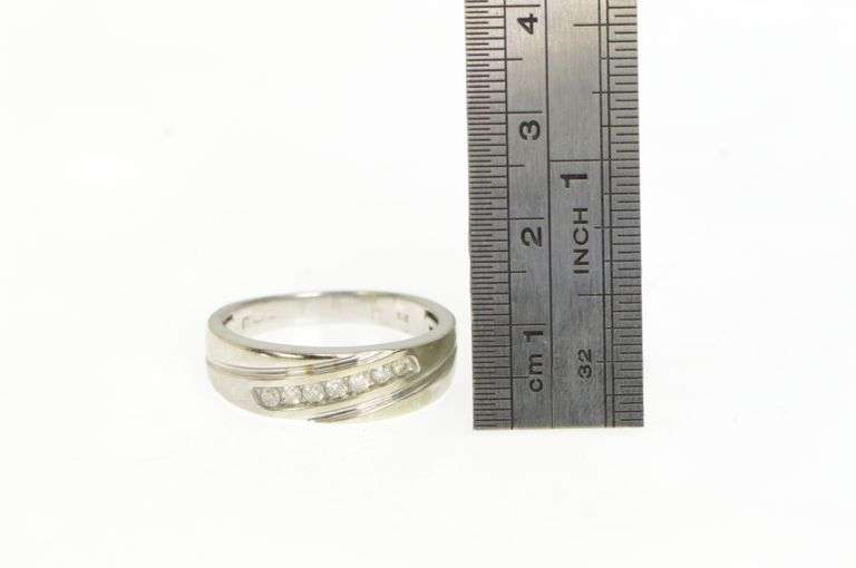 10K White Gold 0.25 Ctw Diamond Men's Wedding Band Ring