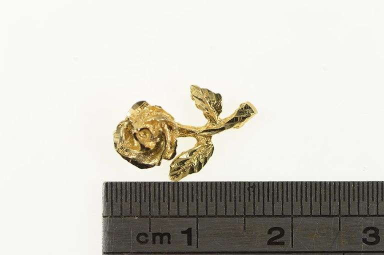 14K Yellow Gold Rose Flower 3D Romantic Valentine Love Pendant