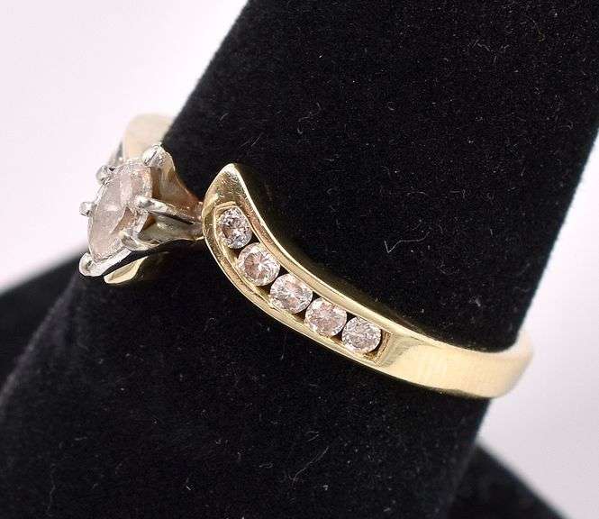 Dazzling Diamond Ring In 14K Yellow Gold