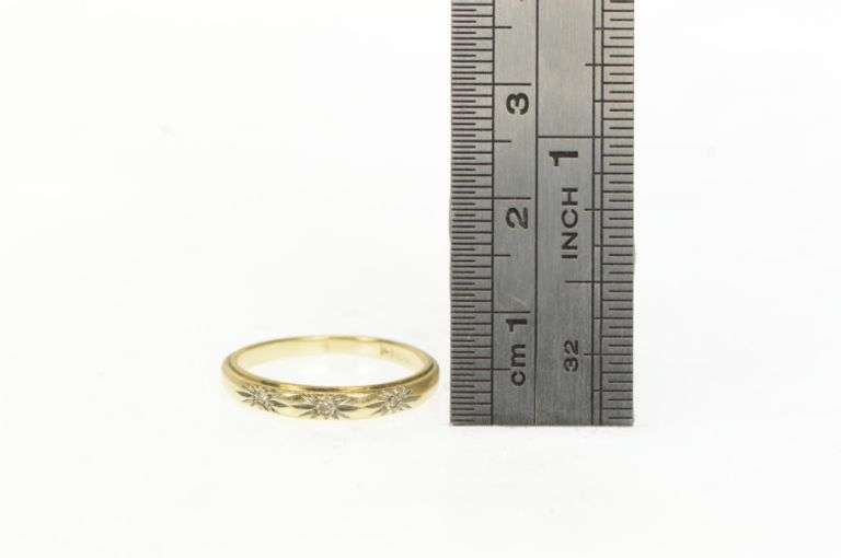 14K Yellow Gold 1950's Classic Diamond Wedding Band Ring