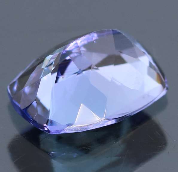 Gorgeous blue violet 1.42ct Tanzanite