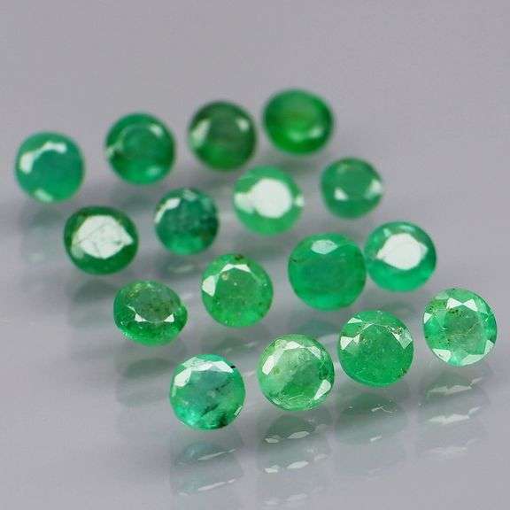 Bright! Top green 2.96ct Colombian Emerald set