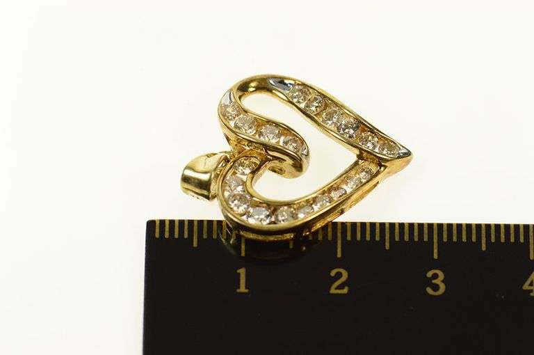 10K Yellow Gold 1.00 Ctw Diamond Classic Heart Love Pendant