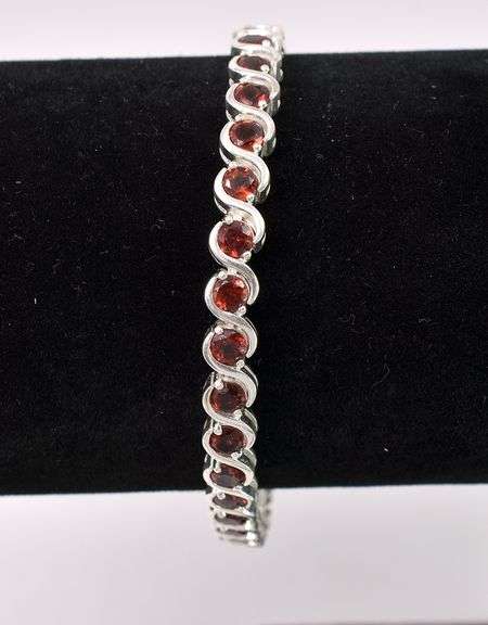 Red Garnet Tennis Bracelet In Sterling Silver