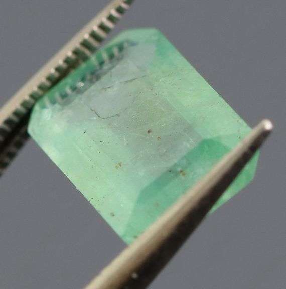 Vivid! 2.17ct unheated Zambian Emerald
